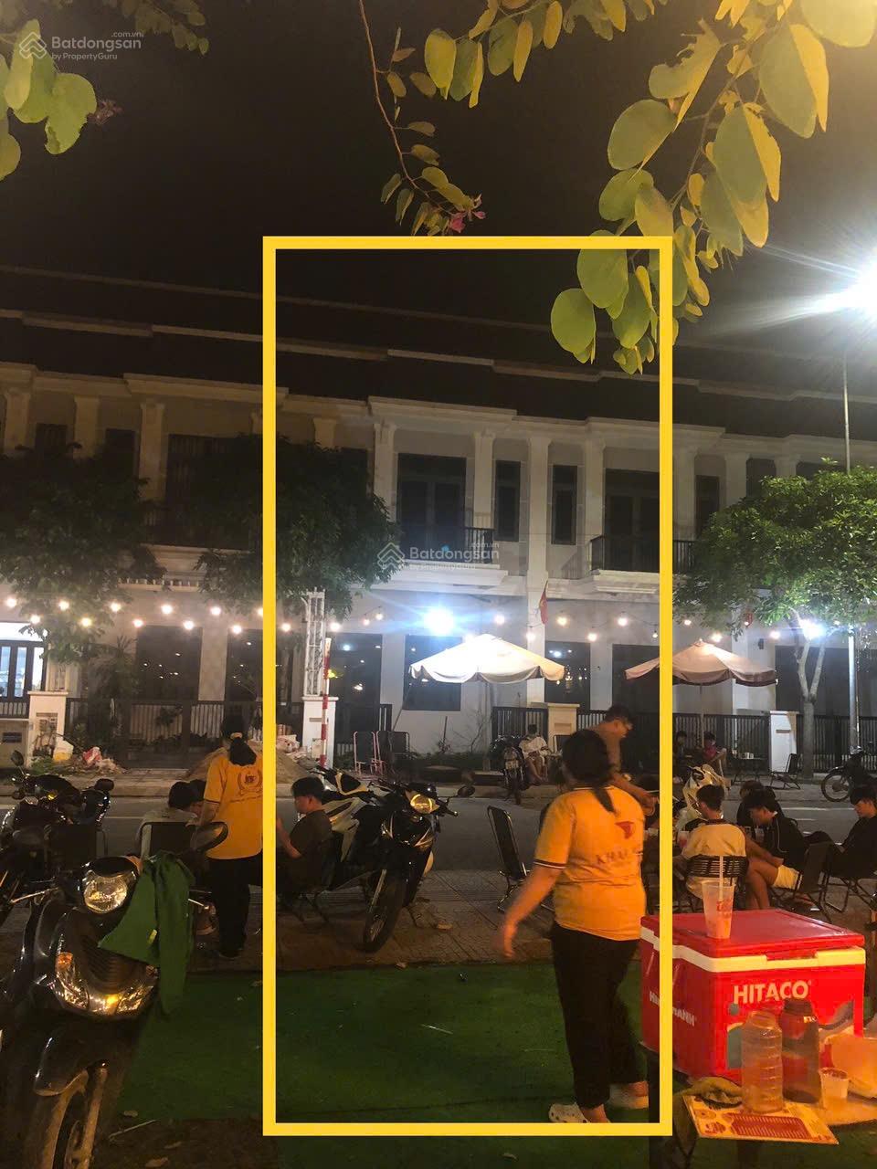 Bán căn nhà tại dự án The Sol City Long An đối diện trung tâm giải trí giá 3tỷ4 TL. LH: 0931 112 ***