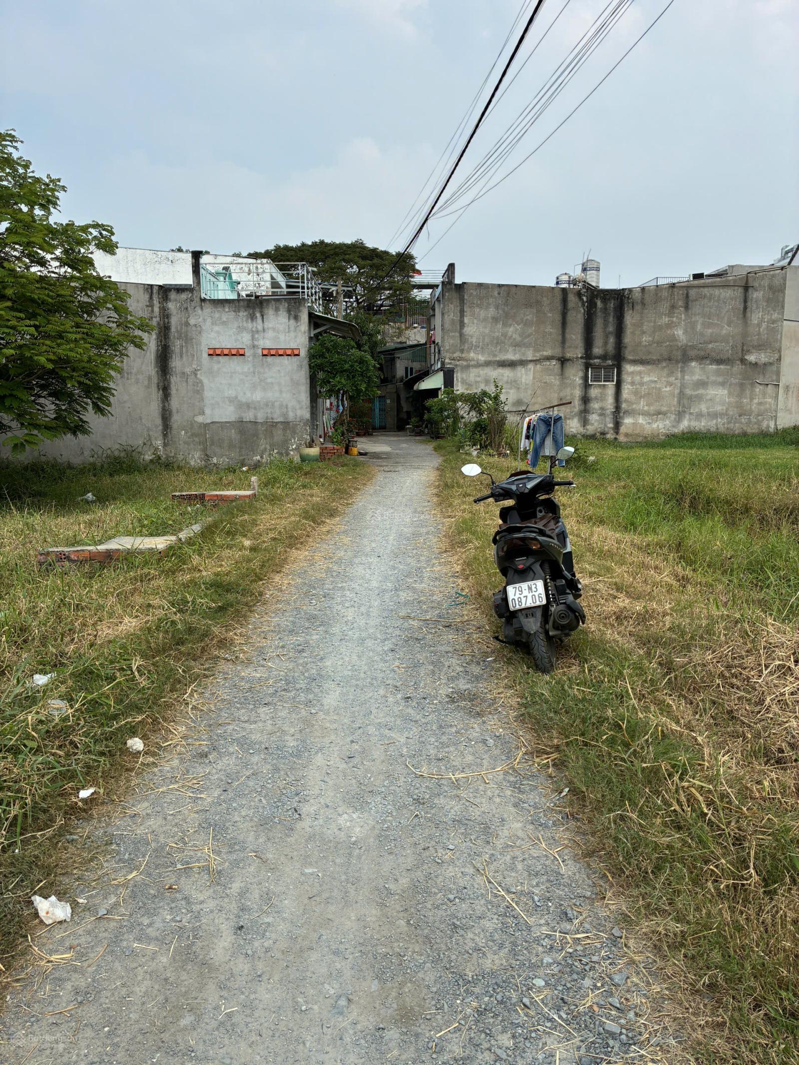 Bán gấp đất nền Vĩnh Lộc, 3 tỷ, 82.6m2 hàng hot