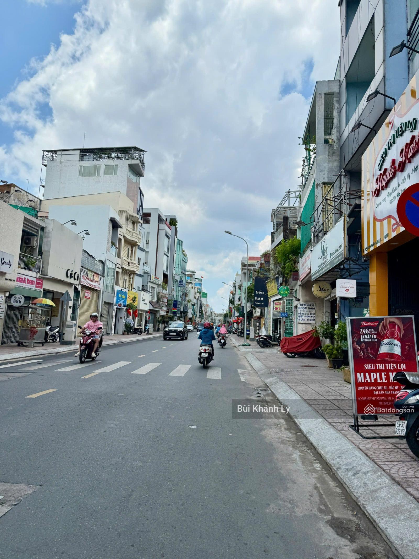 Mặt tiền Huỳnh Văn Bánh Phú Nhuận 3 tầng vỉa hè rộng dòng tiền tốt