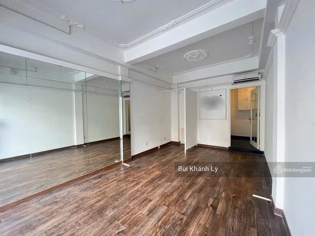 Mặt tiền Huỳnh Văn Bánh Phú Nhuận 3 tầng vỉa hè rộng dòng tiền tốt