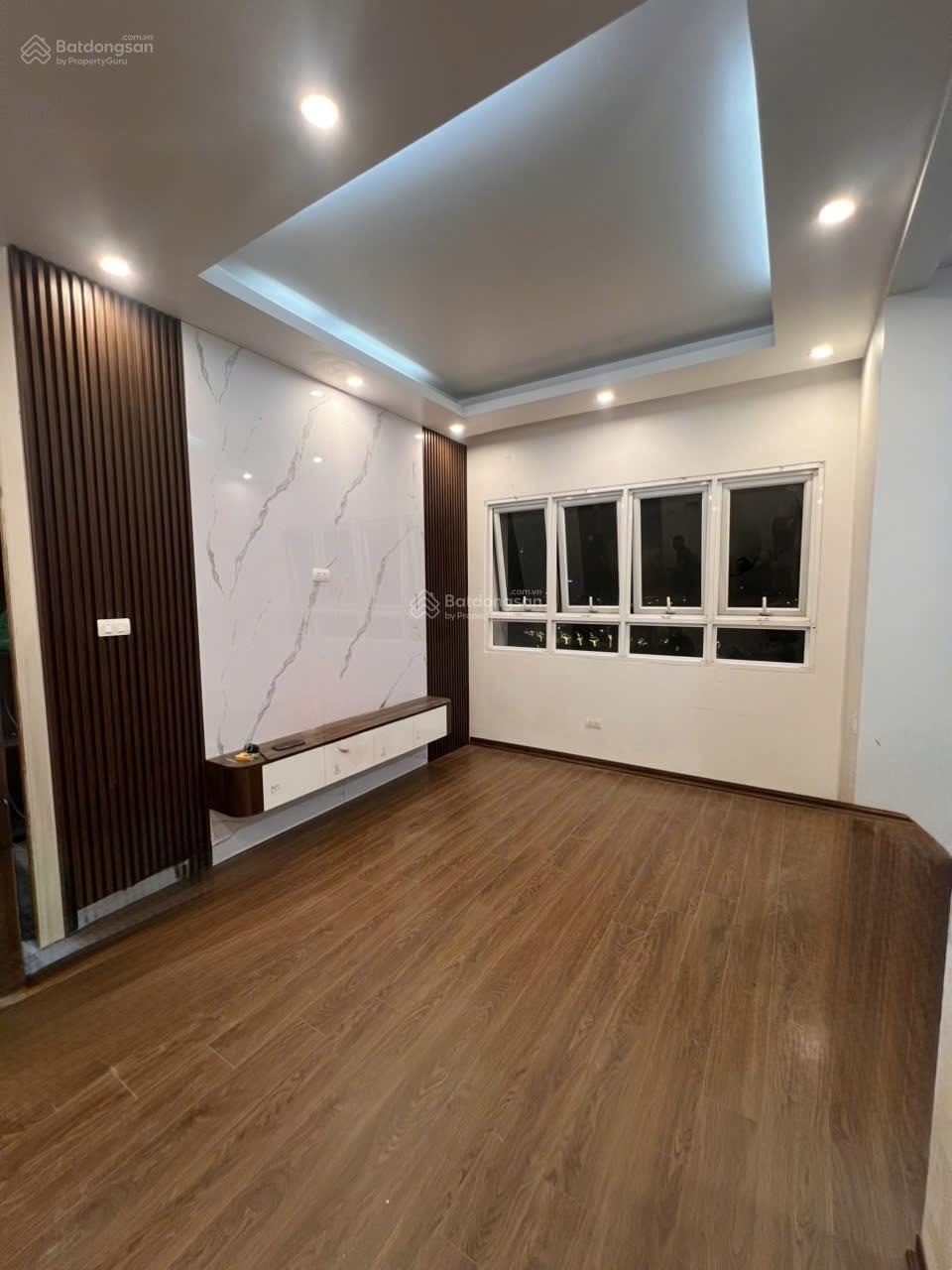 5,35 tỷ - Chung cư Him Lam Thạch Bàn - Tầng trung - Lô Góc - Đầy đủ nội thất