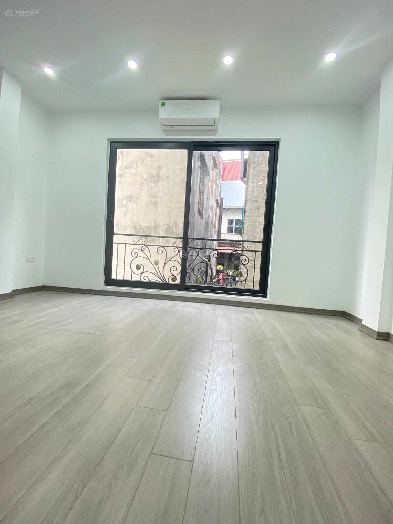 BÁN NHÀ MINH KHAI 50m2 x mt4,6met LÔ GÓC GẦN PHỐ - THANG MÁY - NHÀ MỚI KOONG- CÁC PHÒNG KHÉP KÍN
