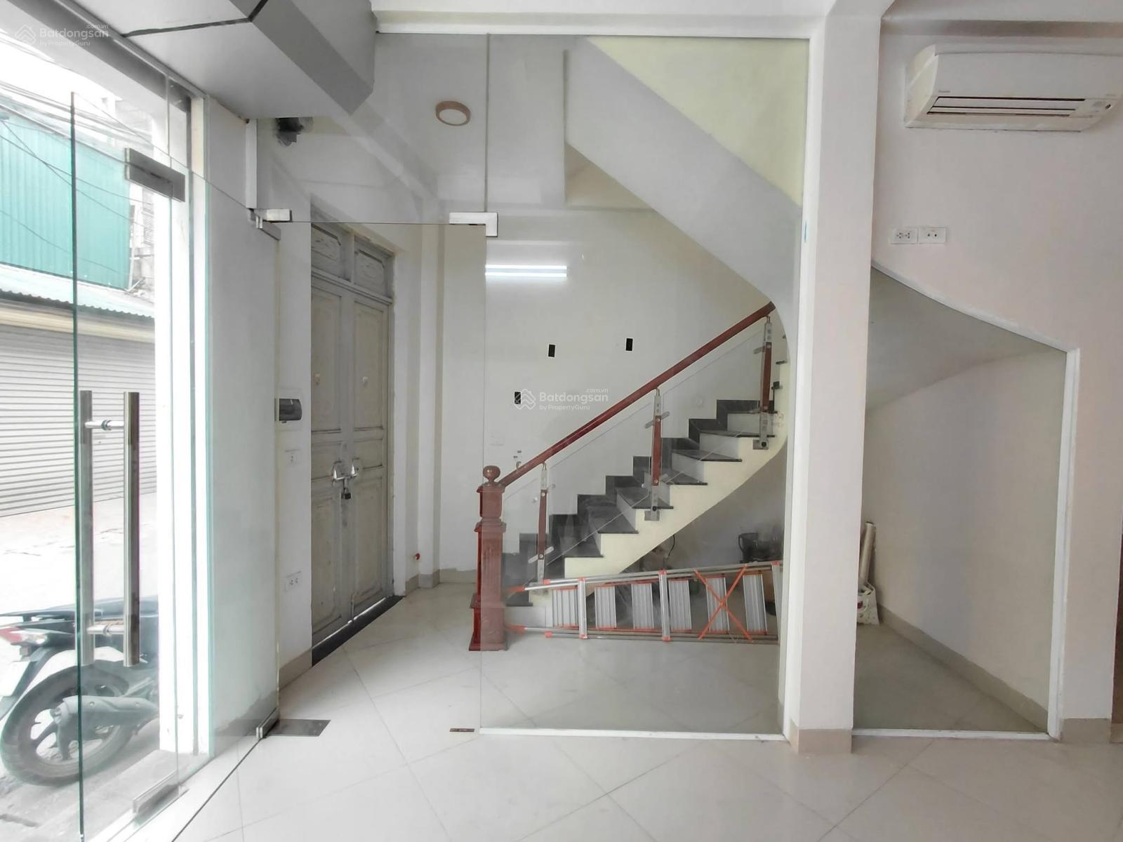 CHÍNH CHỦ BÁN NHÀ MẶT PHỐ YÊN LẠC - 5 TẦNG - MẶT TIỀN 5,5M - KINH DOANH VIP - CHỈ NHỈNH 15 TỶ.