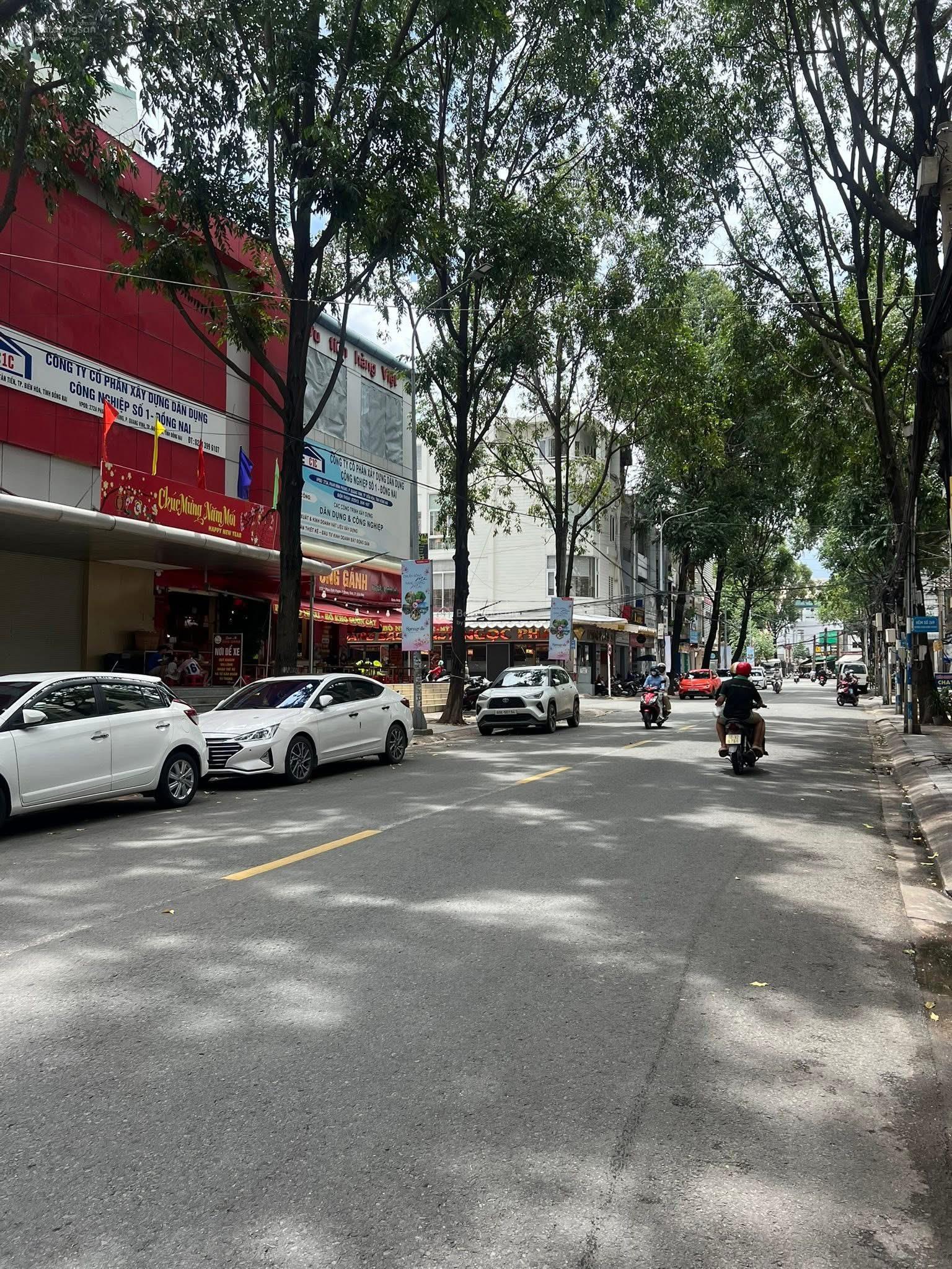 BÁN NHÀ MẶT TIỀN TRUNG TÂM TP. BIÊN HÒA,Đường Phan Đình Phùng trục đường vàng, kinh doanh sầm uất