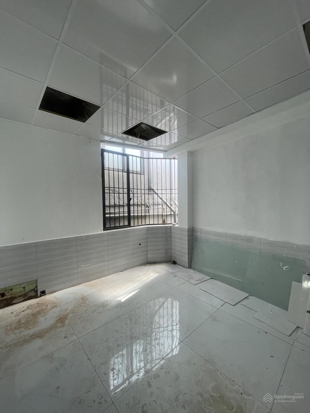 SIÊU PHẨM NHÀ 2 TẦNG TRUNG TÂM HOÀNG DIỆU- KIỆT Ô TÔ THÔNG NGUYỄN HOÀNG - VỊ TRÍ VIP