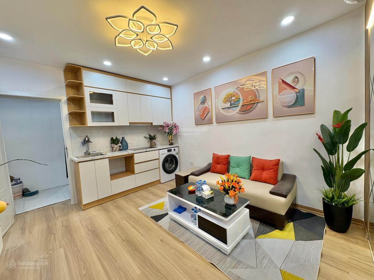 Bán căn hộ vip thoáng đẹp tập thể 80m2 sổ đỏ phố Giảng Võ 3 ngủ 2 vs vừa ở vừa cho thuê, ô tô đỗ