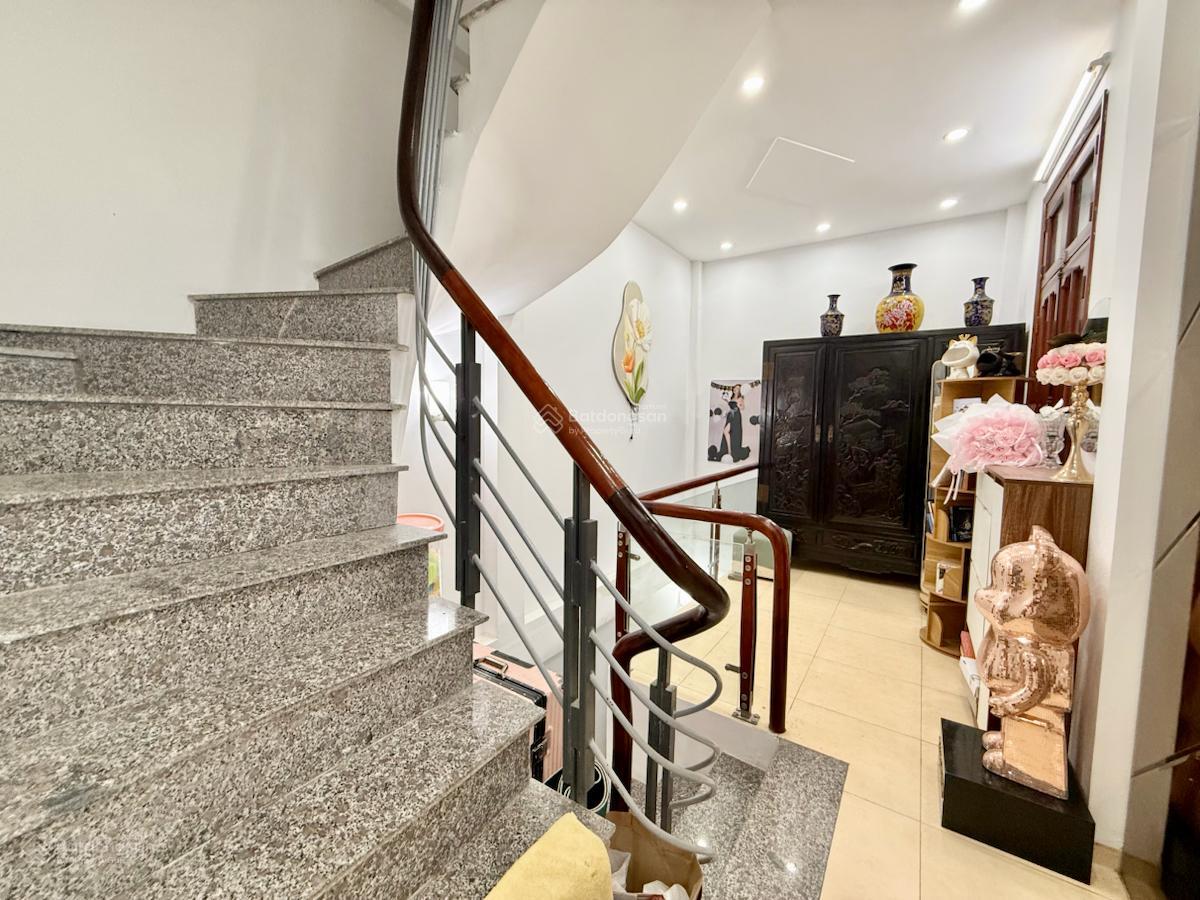 SIÊU PHẨM ! PHÂN LÔ BCA ĐẦM HỒNG-VIEW HỒ THANG MÁY-Ô TÔ TRÁNH -ĐÓN SÓNG VÀNH ĐAI 2.5 -50m giá 18 tỷ