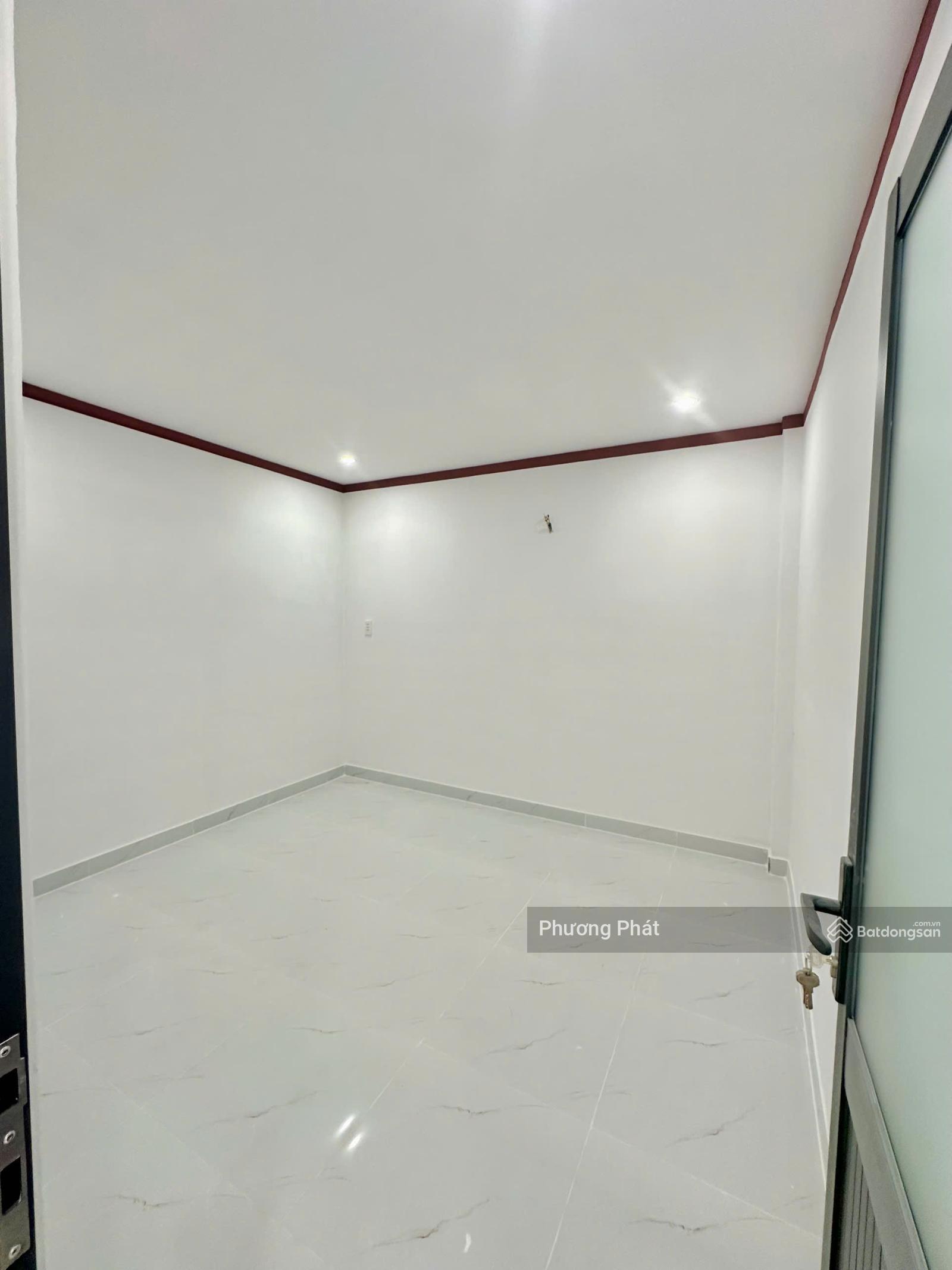 BÁN GẤP NHÀ 1 GÁC LỬNG ĐÚC KIÊN CỐ SỔ RIÊNG THỔ CƯ 100% GẦN BỆNH VIỆN DA LIỄU, TT 439TR NHẬN NHÀ Ở