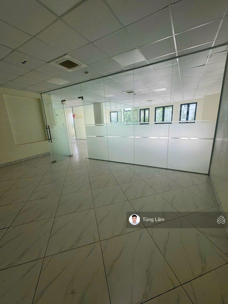 Cho thuê văn phòng Trung Kính, 100m2 sử dụng chỉ 15tr/tháng