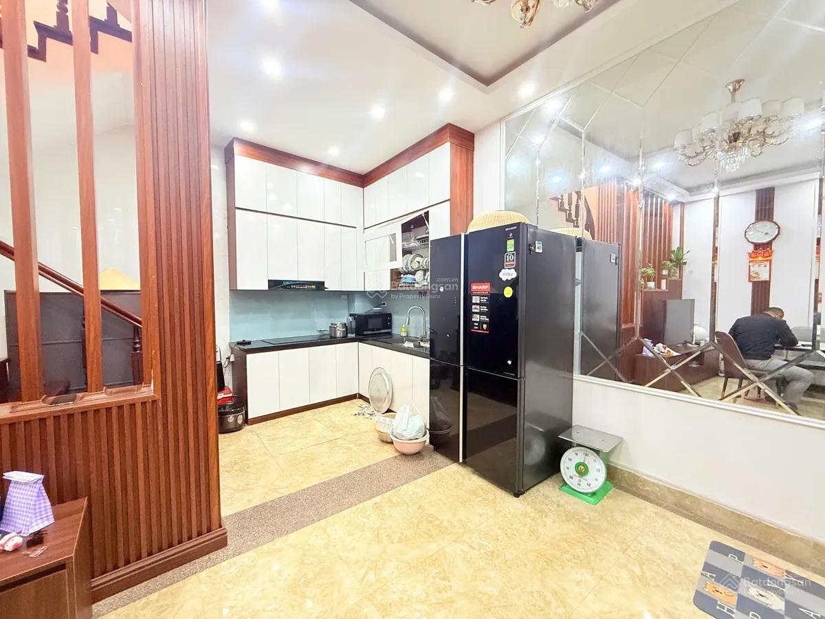 Giảm sốc 1 tỷ cần bán gấp trước Tết - Nhà Phạm Văn Đồng 44m2 - 4 tầng / 7,9 tỷ * nhà dân xây