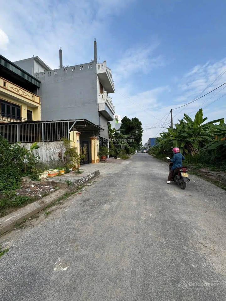 Lô đất 140m2 khổ biệt thự tại Bãi Huyện Vân Tra An Đồng An Dương