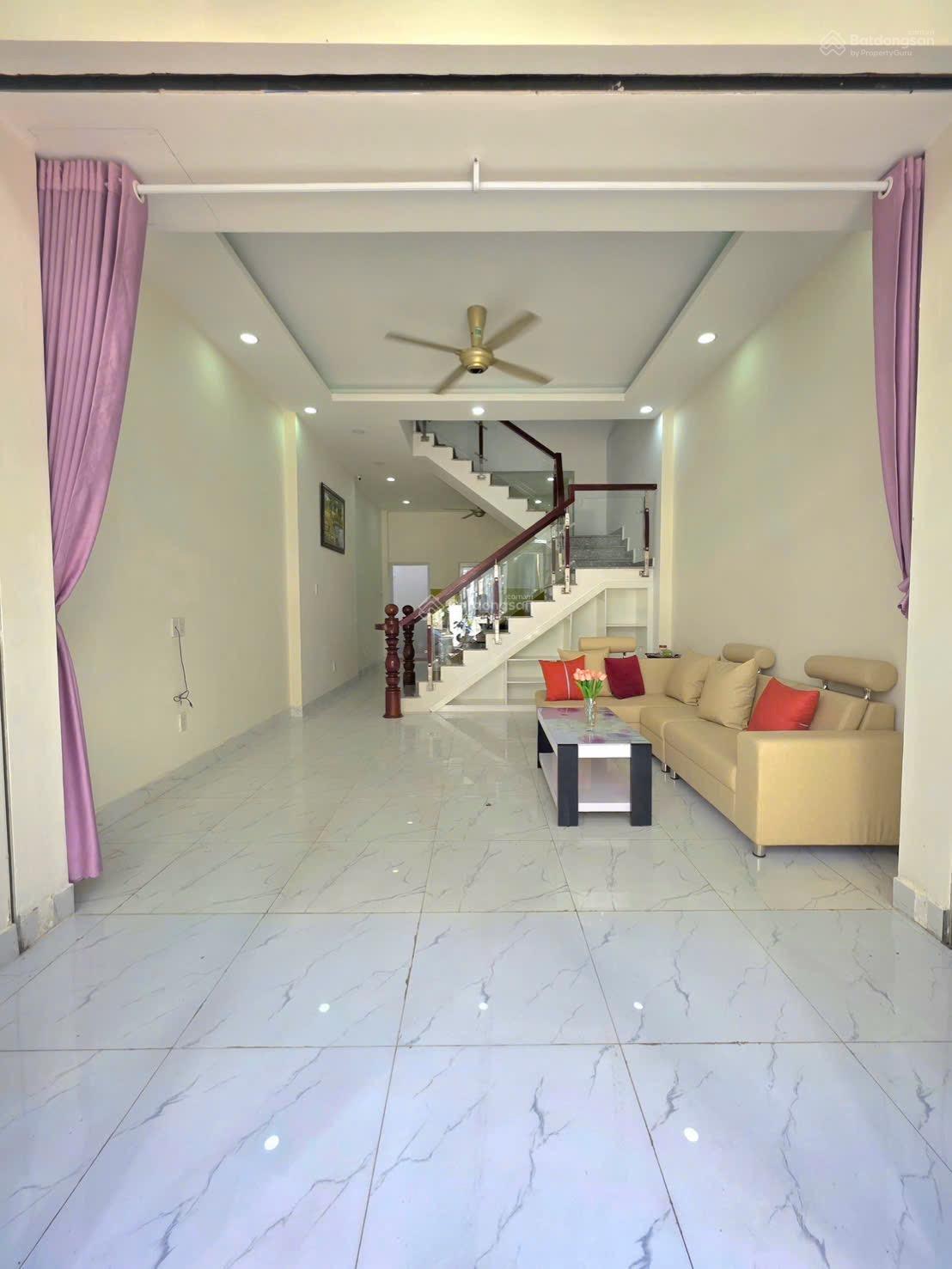 Hót! Bán gấp nhà đẹp 4 tầng 4.3x11.5m, 5.1tỷ đường xe hơi KDC Sài Gòn Mới Huỳnh Tấn Phát, TT Nhà Bè Hót! Bán gấp nhà đẹp 4 tầng 4.3x11.5m, 5.1tỷ đường xe hơi KDC Sài Gòn Mới Huỳnh Tấn Phát, TT Nhà Bè