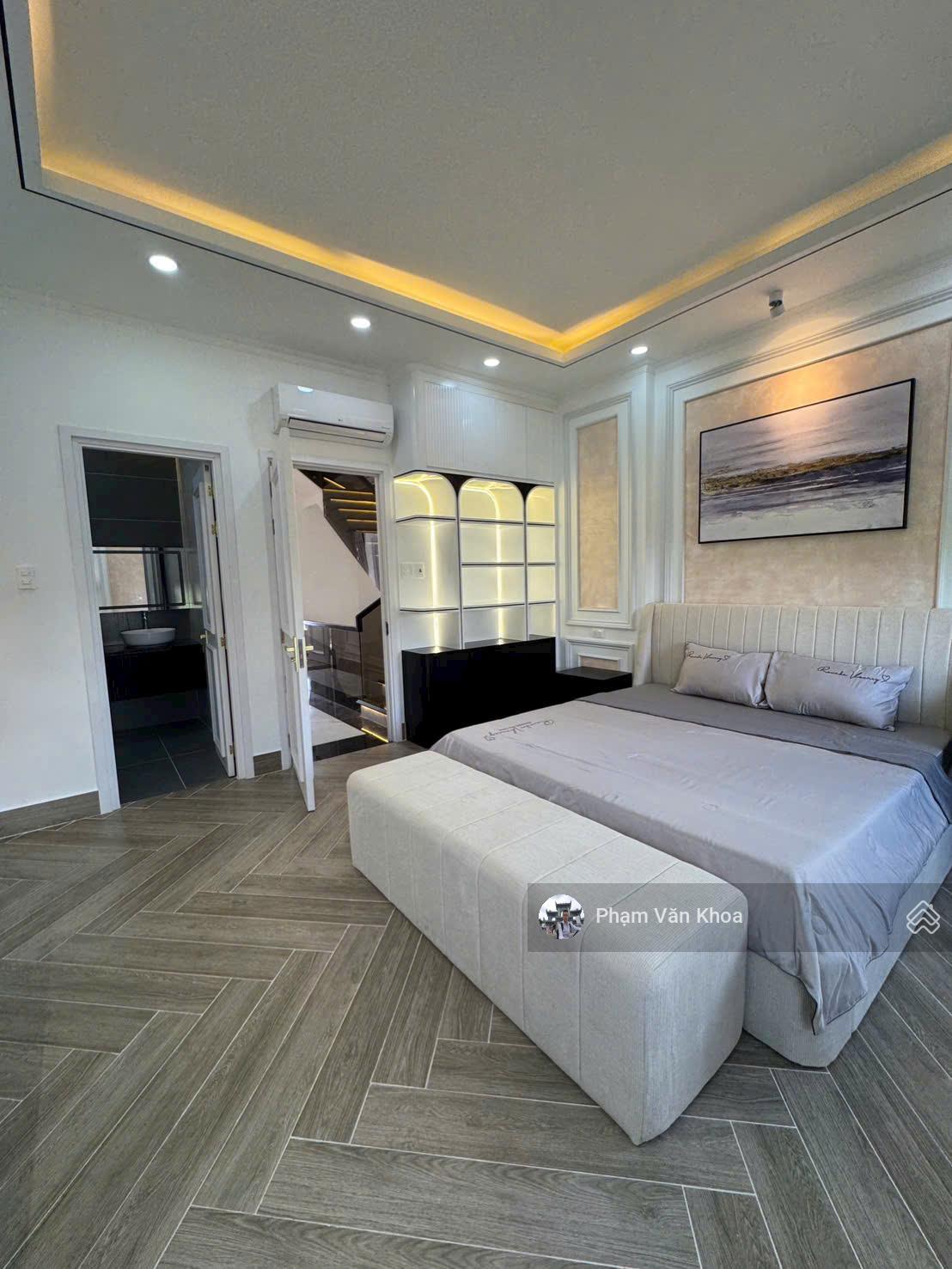 Bán nhà mặt tiền lô nhì đường Lê Văn Lương 4 tầng 5.6 x 15m sổ riêng full nội thất ngay CC Primer