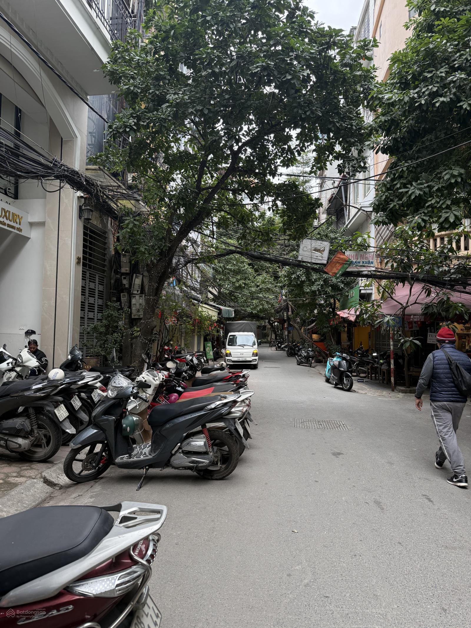 Bán đất mặt phố Đoàn Thị Điểm quận Đống Đa, 40m2 mặt tiền rộng 5,5m2 vỉa hè kinh doanh giá 21 tỷ. Bán đất mặt phố Đoàn Thị Điểm quận Đống Đa, 40m2 mặt tiền rộng 5,5m2 vỉa hè kinh doanh giá 21 tỷ.