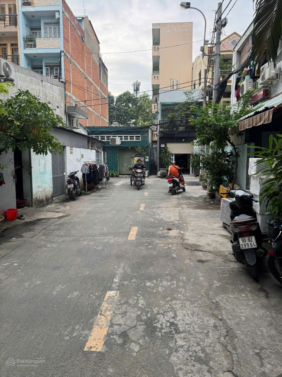 **Bán nhà HXH Lê Văn Sỹ ** phường 1 Tân Bình (6x15) 10PN dòng tiền