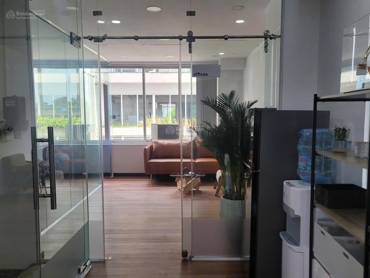 Share nhanh VP góc 3 mặt tiền cực thoáng đẹp tại tầng 2,Sala, Q2, 90m2,30 tr/tháng, ban công chill Share nhanh VP góc 3 mặt tiền cực thoáng đẹp tại tầng 2,Sala, Q2, 90m2,30 tr/tháng, ban công chill