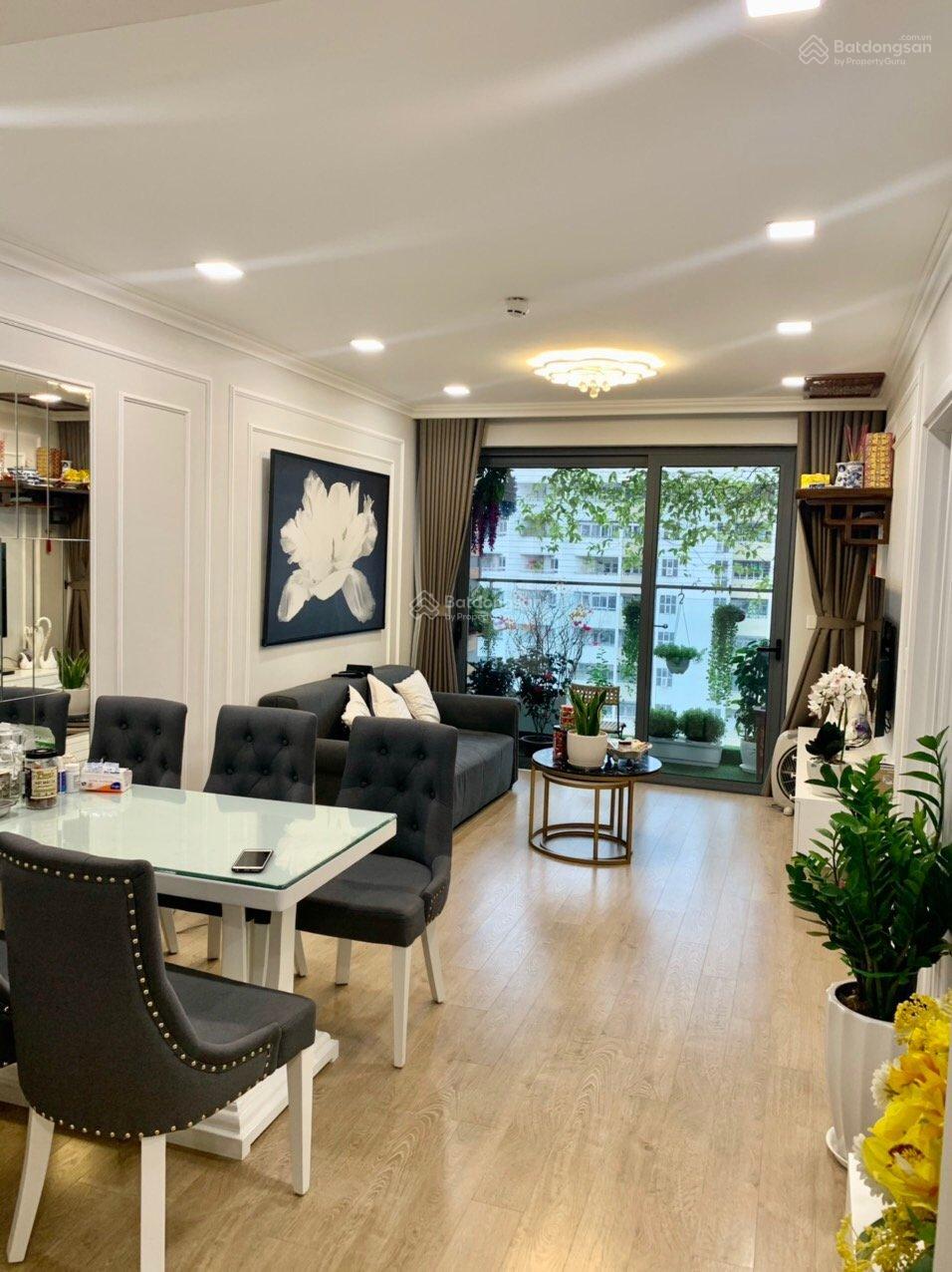 Bán căn hộ chung cư 30T Nam Trung Yên, 5,5 tỷ, 62m2, đẹp, nhiều tiện ích tại Cầu Giấy Bán căn hộ chung cư 30T Nam Trung Yên, 5,5 tỷ, 62m2, đẹp, nhiều tiện ích tại Cầu Giấy