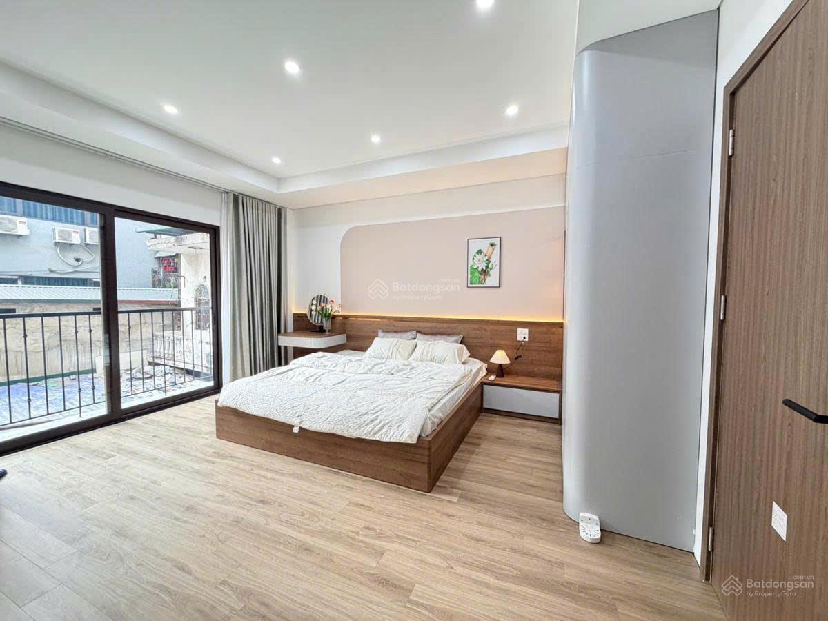 TRUNG TÂM BA ĐÌNH  PHỐ SƠN TÂY  LÔ GÓC  CÁCH PHỐ 40M  6 TẦNG THANG MÁY