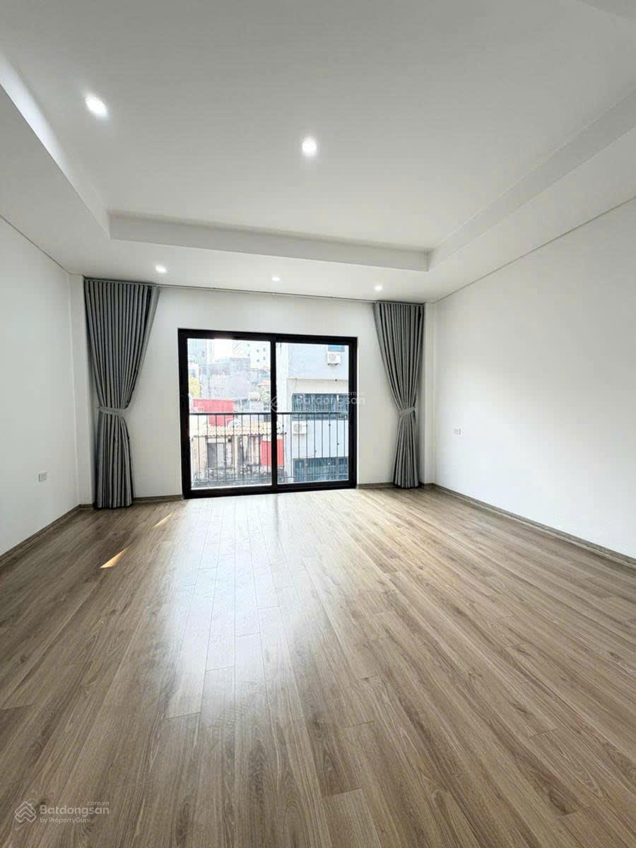 TRUNG TÂM BA ĐÌNH  PHỐ SƠN TÂY  LÔ GÓC  CÁCH PHỐ 40M  6 TẦNG THANG MÁY