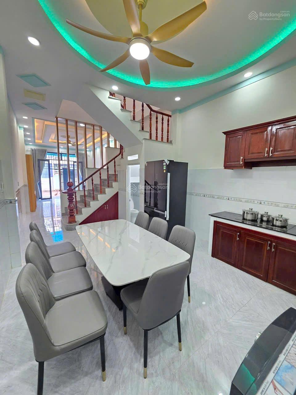 Bán gấp căn nhà riêng Hoàn Công 76m2, 3PN, 2WC - đường xe hơi kế bên bệnh viện Hoàn Hảo