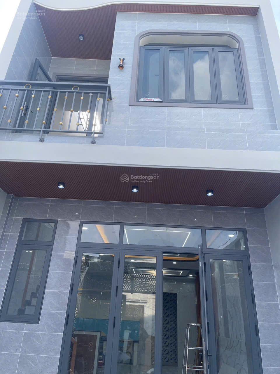 Bán nhà riêng Tặng FULL nội thất 76m2, 3PN, 2WC, pháp lý đầy đủ - vị trí kế bên chợ Linh Trung