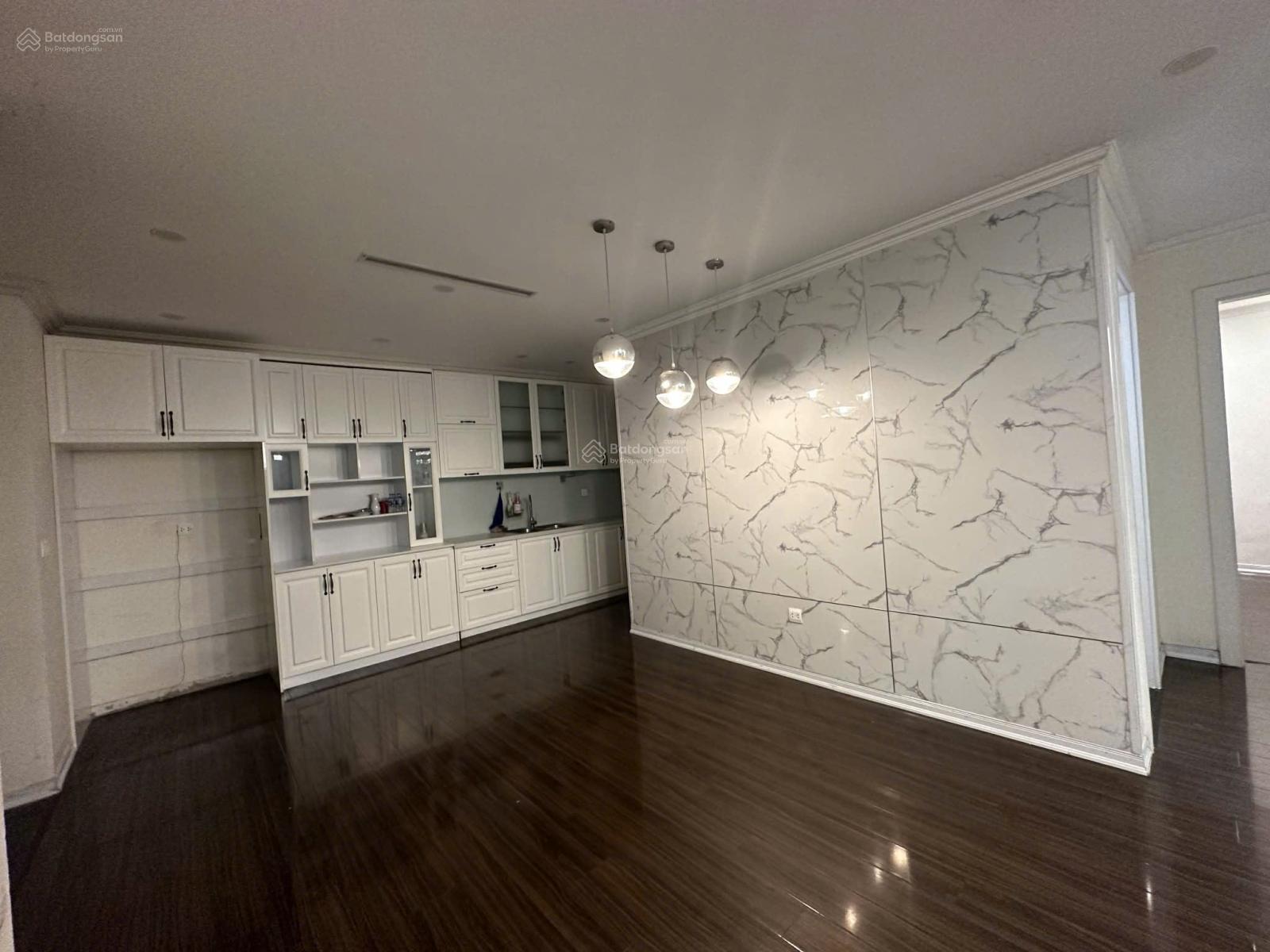 Cho thuê căn 3PN 123m2 Sunshine Palace full đồ nội thất đẹp giá chỉ 15tr/th vào ở luôn - 0812 395 ***