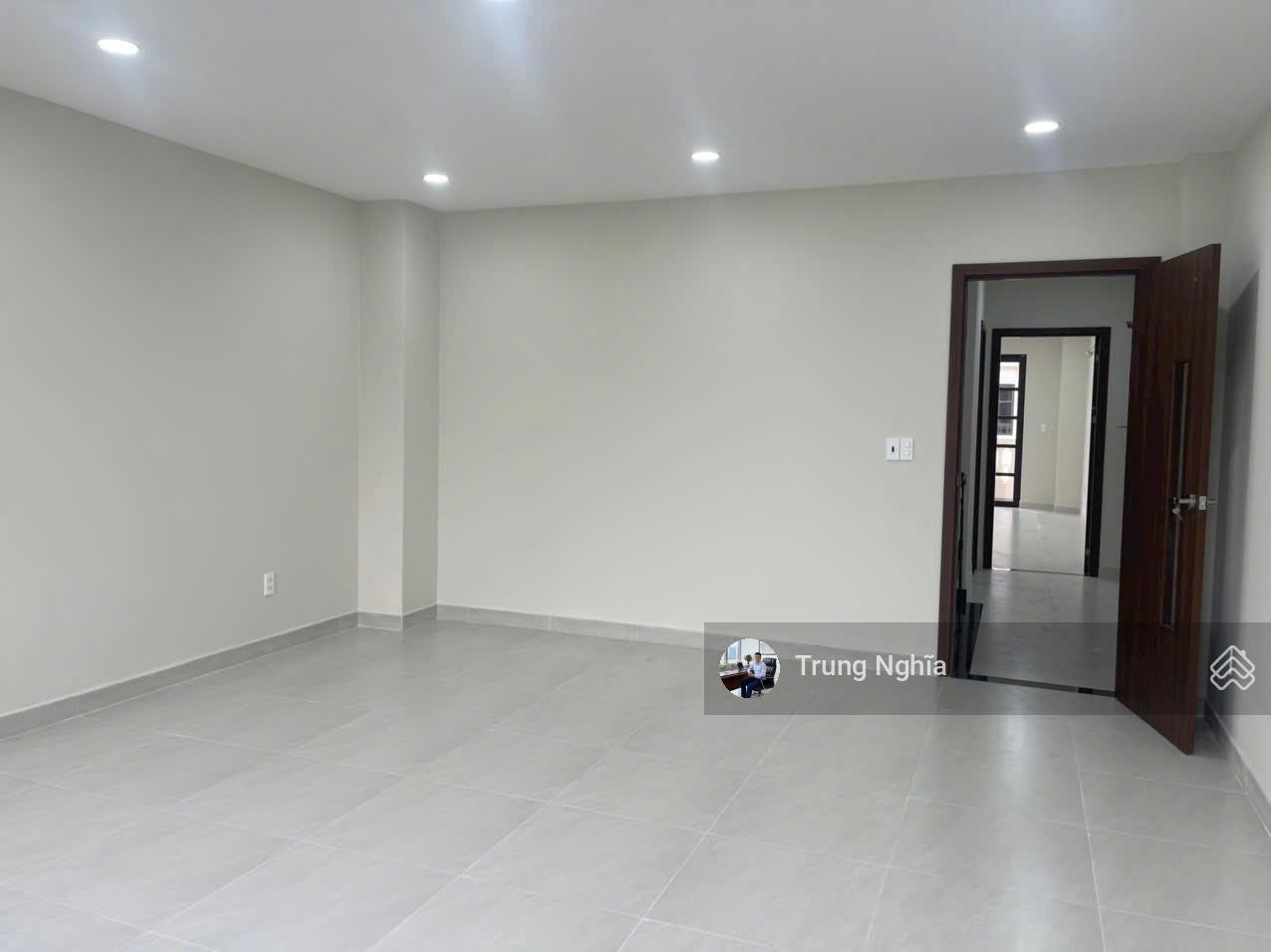 Nhà đường Nam Kỳ Khởi Nghĩa, diện tích: 5x20m hầm nổi 3 tầng cho thuê