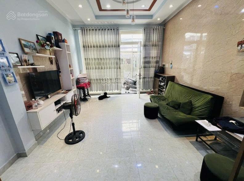 Hẻm 3m, cách 3 căn ra MT Rạch Xuyên Tâm - 46m2 ngang 4.2m, 4 tầng.