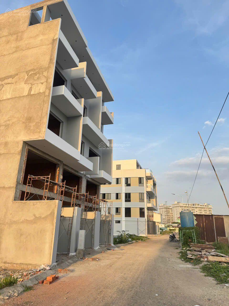 Nhà 4 tầng mới xây, Tỉnh Lộ 43, 52.3m2, giá 4.47 Tỷ