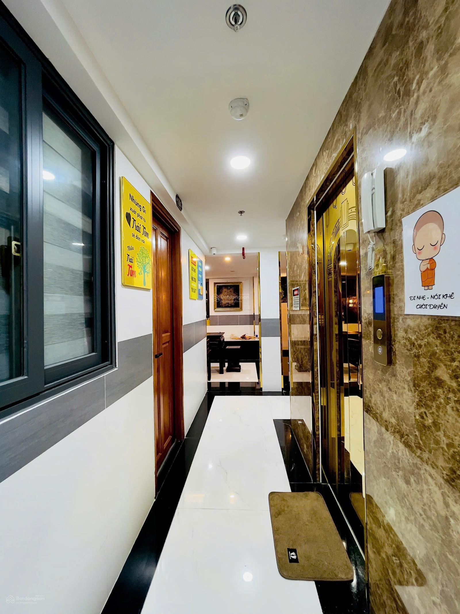 Đón tết Bính Ngọ nhà mới hoàn thiện 4 tầng có thang máy DT: 8x10- giá 19 tỷ còn TL