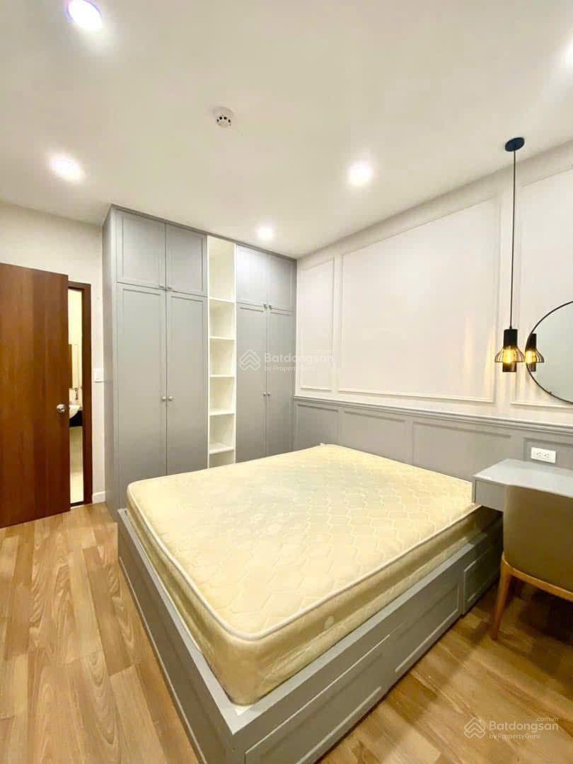 Cho thuê CC Grand Riverside, 17 triệu, 80m2, 2PN, 2WC,full nf đẹp giá tốt, chính chủ ở Q4, HCM