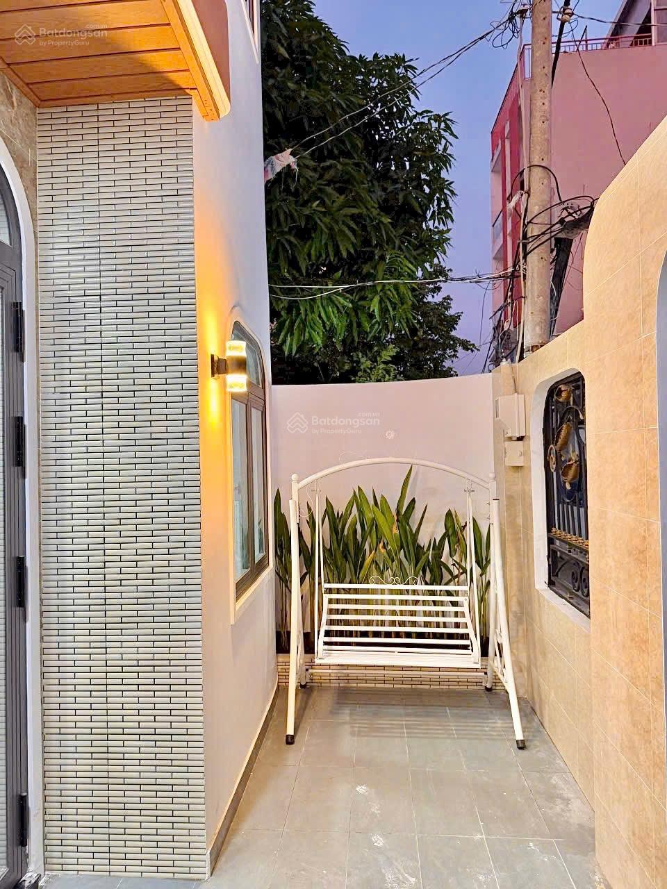 Nhà Đẹp Sân Vườn Full NT, Nguyễn Văn Quỳ Q7, 2 Tầng, 7Tỷ2 TL