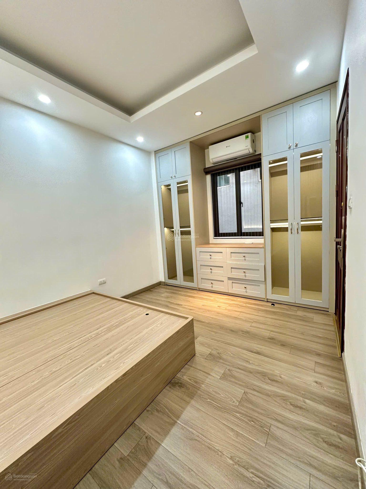 BÁN NHÀ ĐÔNG NGẠC 42m² x 5 TẦNG, MT 3.32m, LÔ GÓC , Ô TÔ VÀO NHÀ, GIÁ TỐT 11.95 tỷ BÁN NHÀ ĐÔNG NGẠC 42m² x 5 TẦNG, MT 3.32m, LÔ GÓC , Ô TÔ VÀO NHÀ, GIÁ TỐT 11.95 tỷ