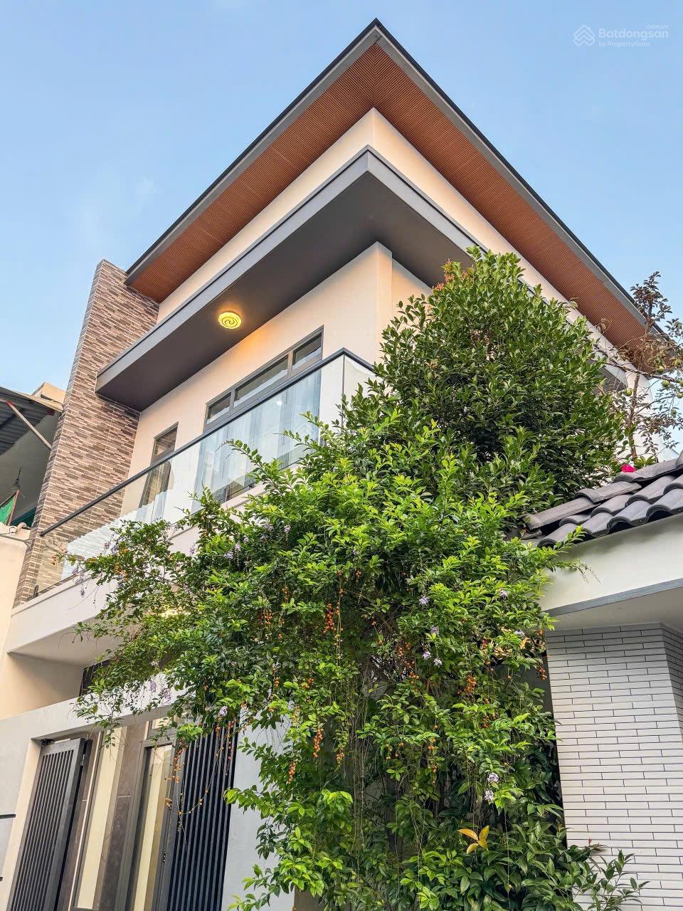 NHÀ TUYỆT ĐẸP FULL NỘI THẤT TRỤC CHÍNH HẺM 220 CMT8 - P,BÙI HỮU NGHĨA - TP CẦN THƠ