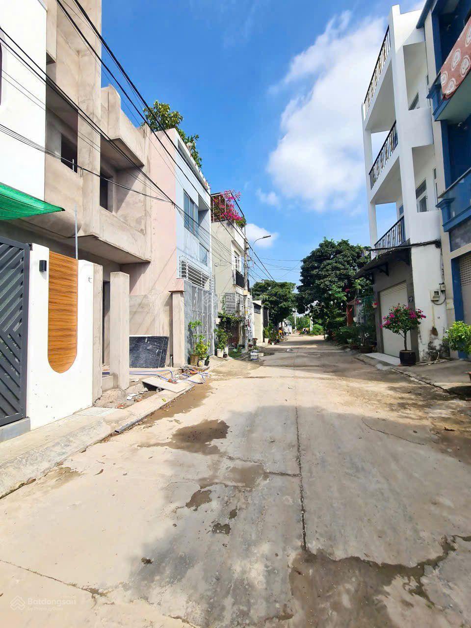 Bán lô đất KDC Đ. Long Phước, gần chợ Long Phước, Quận 9