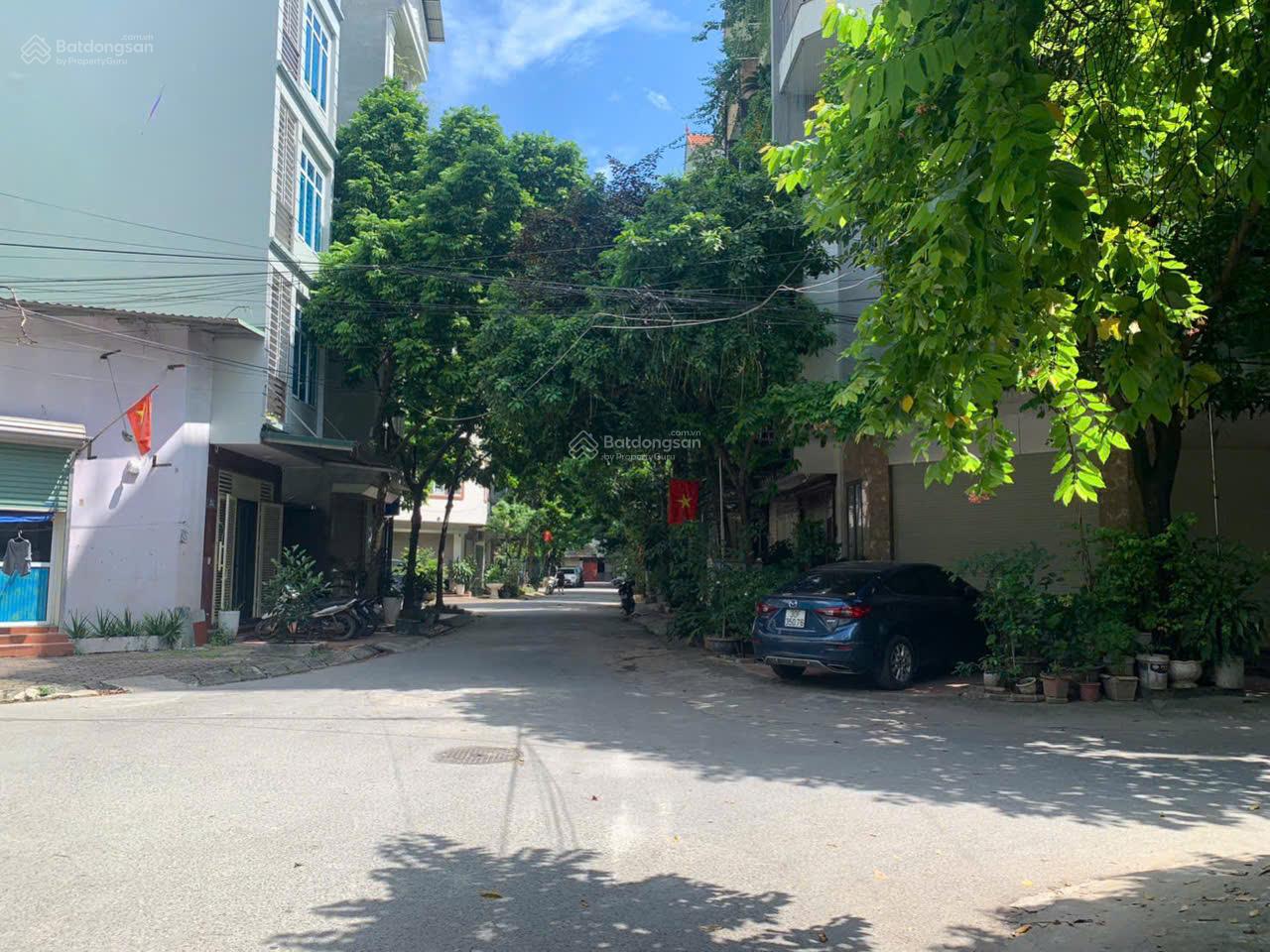 Chính chủ Bán Đất Lô góc 54 M gần đường Lê Trọng Tấn-Đường Ô tô tránh-Kinh doanh đông đúc-13.5 tỉ