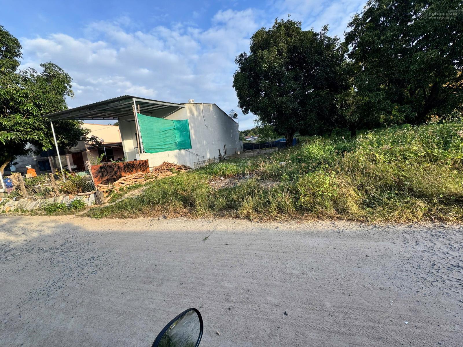 Bán đất 132.8m2 tại Cam Hiệp Nam, Cam Lâm, giá 1 tỷ VND