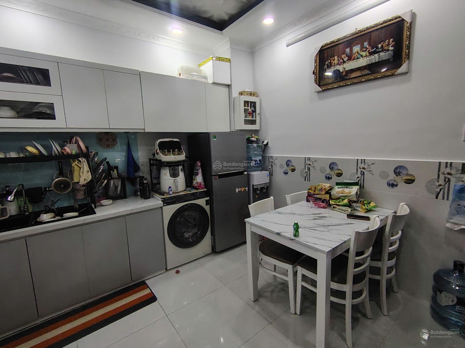 Nhà đúc 2 tầng Huỳnh Tấn Phát Nhà Bè, 5x9m, hoàn công đủ, KDC hiện hữu, giá 4.6 tỷ Nhà đúc 2 tầng Huỳnh Tấn Phát Nhà Bè, 5x9m, hoàn công đủ, KDC hiện hữu, giá 4.6 tỷ