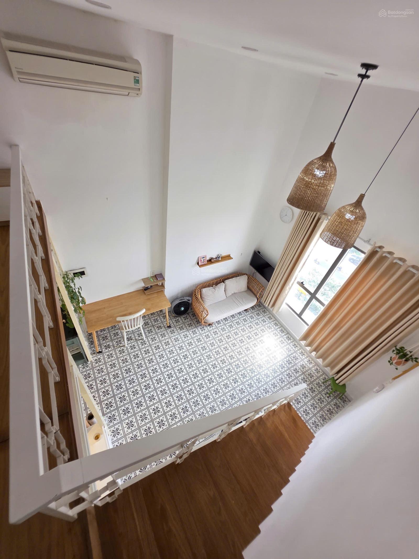 Bán căn hộ 1PN 1WC full nội thất có gác lửng gần sân bay giá 2.95 tỷ bao phí trừ lại 135 triệu 35m2