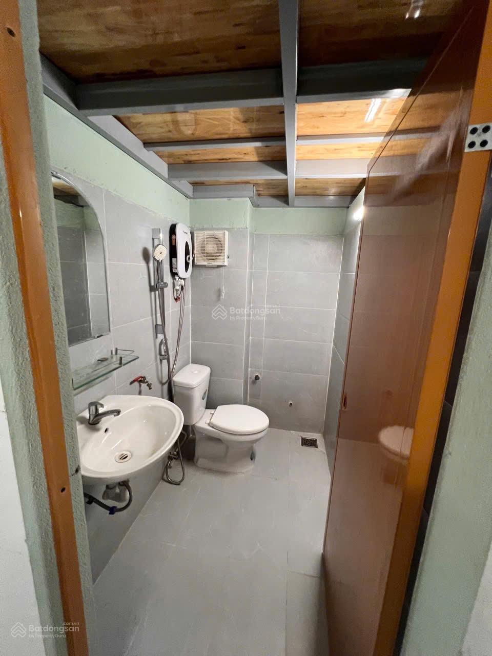 Căn hộ 12 phòng đường 7.5m thu nhập 30tr/1 tháng giá rẻ Căn hộ 12 phòng đường 7.5m thu nhập 30tr/1 tháng giá rẻ