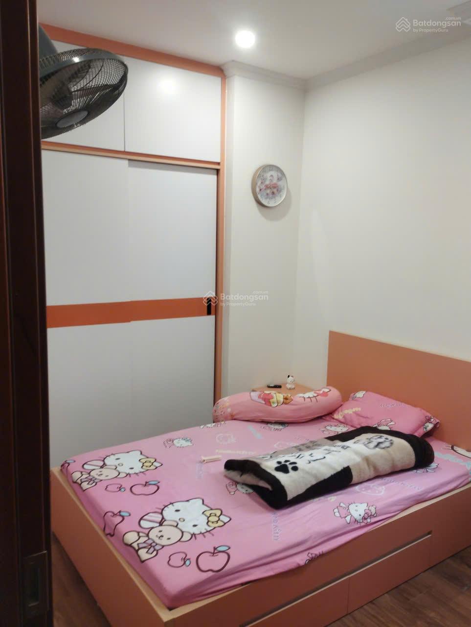 Chính chủ bán căn 3PN tầng trung dt: 82m2 chung cư Eurowindow tòa River nội thất full, giá: 5,5tỷ Chính chủ bán căn 3PN tầng trung dt: 82m2 chung cư Eurowindow tòa River nội thất full, giá: 5,5tỷ