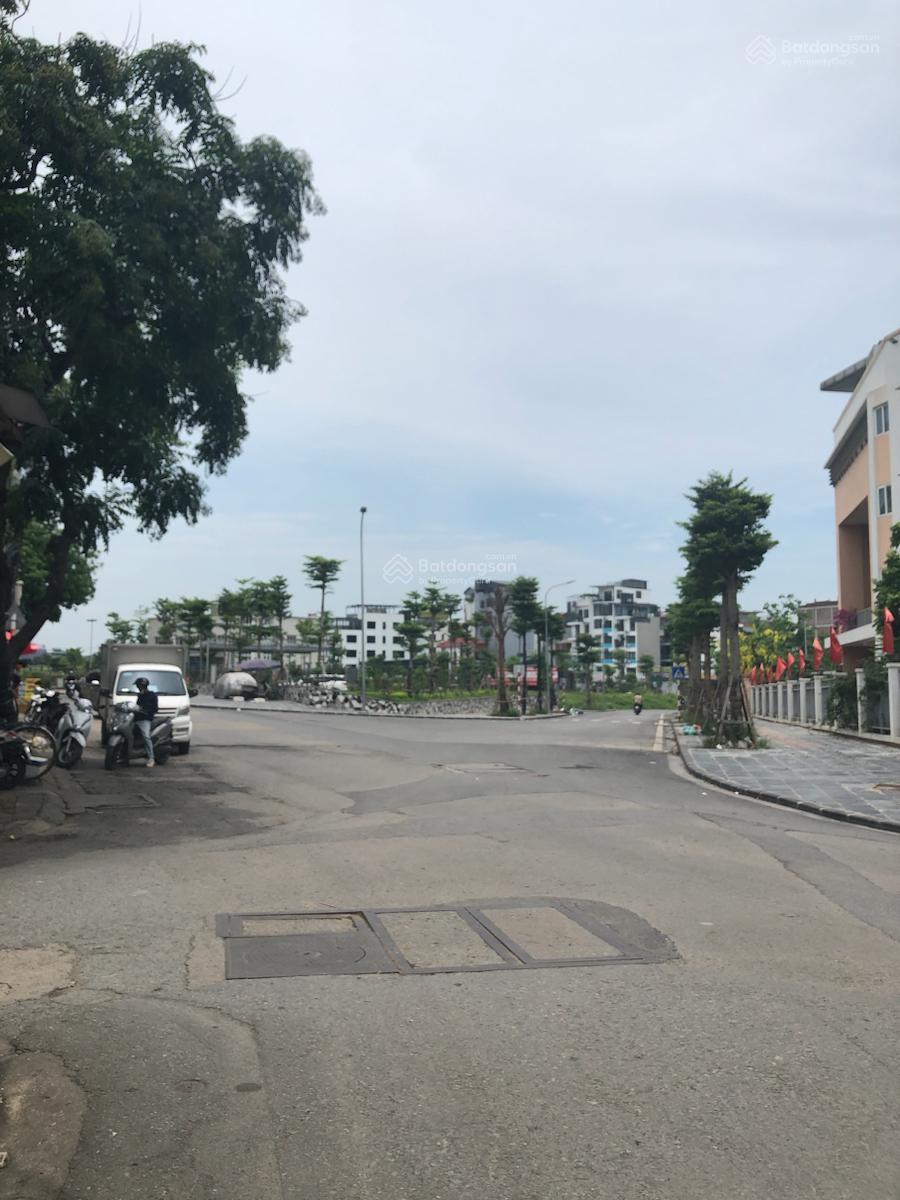 VIP 55m2 chỉ 15.5tỷ khu phân lô TĐC Ngọc Thụy, view công viên. Vỉa hè ôtô tránh, 30m2 ra công viên