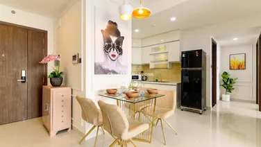 Cần cho thuê nhanh căn hộ 2PN-2WC Saigon Royal quận 4 giá rẻ. LH: 0909 024 ***