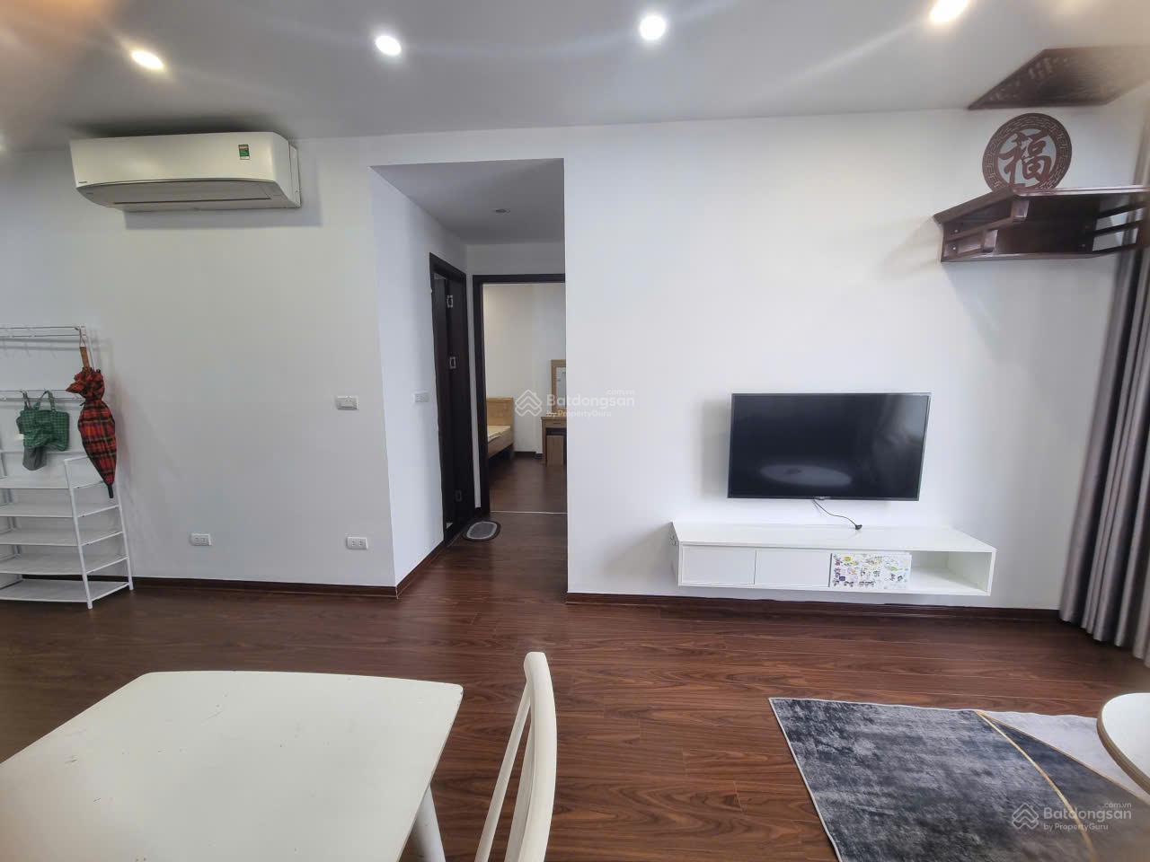 Chính chủ cho thuê căn 2 ngủ 2WC 60m2 full đồ chung cư Homeland Thượng Thanh giá 10 tr: 0916 393 *** Chính chủ cho thuê căn 2 ngủ 2WC 60m2 full đồ chung cư Homeland Thượng Thanh giá 10 tr: 0916 393 ***