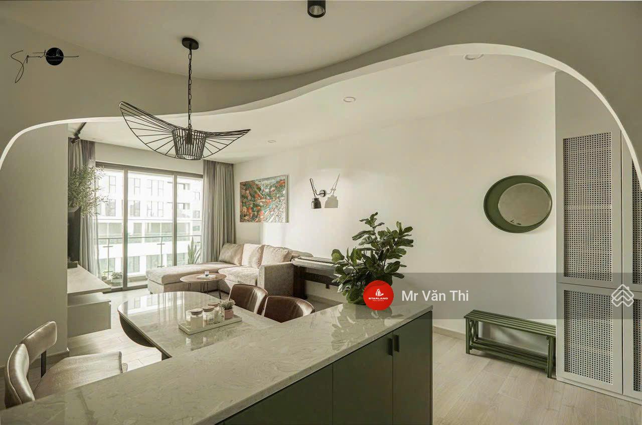 Nhà đẹp Đông Nam - cực hiếm - giá tốt bán nhanh 9,5 tỷ sổ hồng. LH em Thi 0938 798 ***