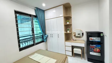 Bán gấp căn hộ dịch vụ 22p khép kín Phú Diễn, 3 nhà ra mặt ô tô tránh, đông sinh viên