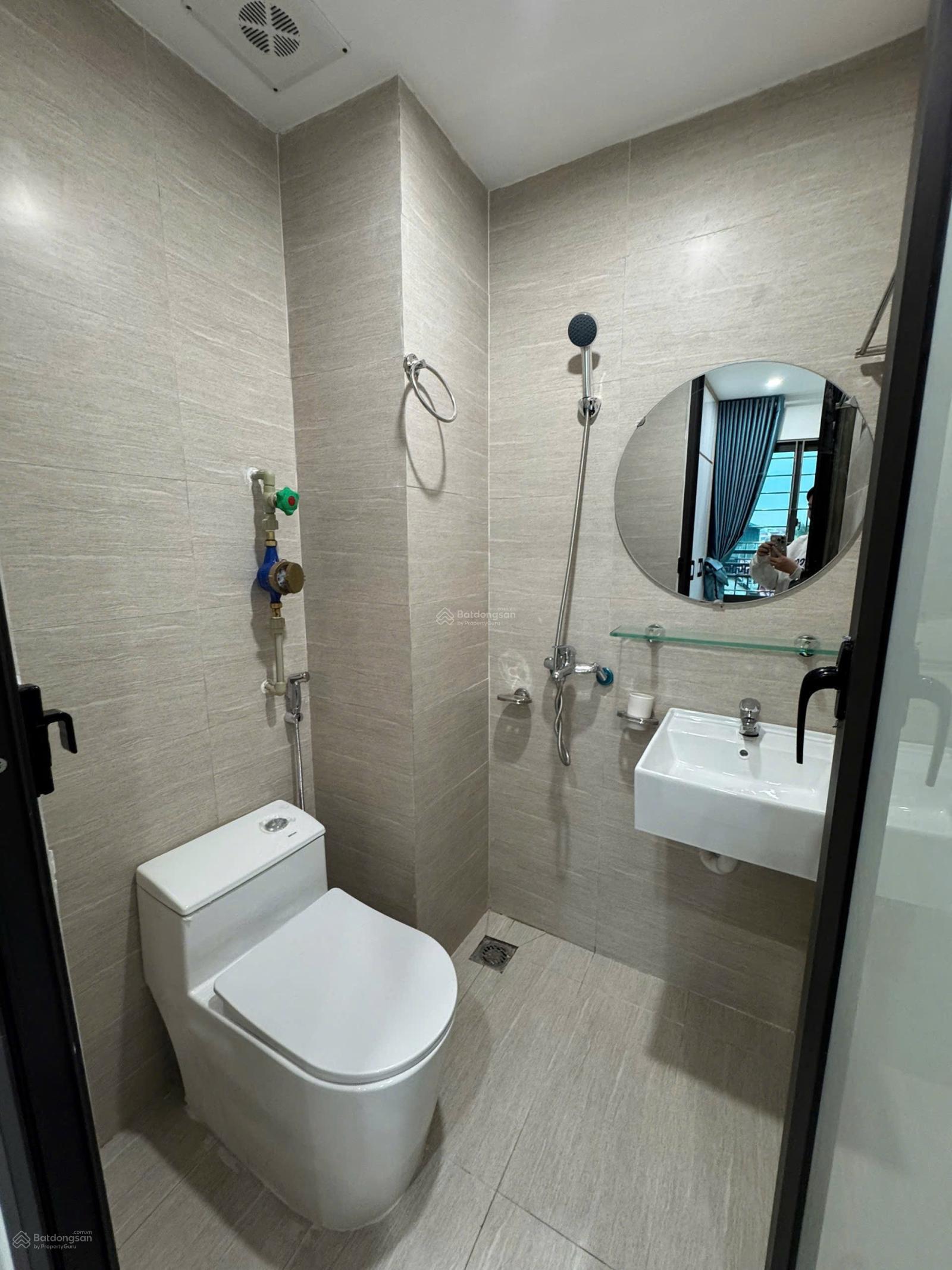 Bán gấp căn hộ dịch vụ 22p khép kín Phú Diễn, 3 nhà ra mặt ô tô tránh, đông sinh viên