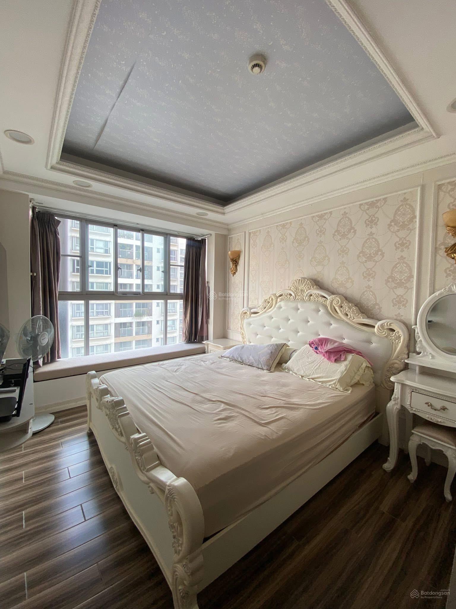 Bán căn hộ Scenic Valley 3PN 110m2 chỉ 9,9 tỷ full nội thất view hồ bơi. LH Lan 0906 743 *** Bán căn hộ Scenic Valley 3PN 110m2 chỉ 9,9 tỷ full nội thất view hồ bơi. LH Lan 0906 743 ***