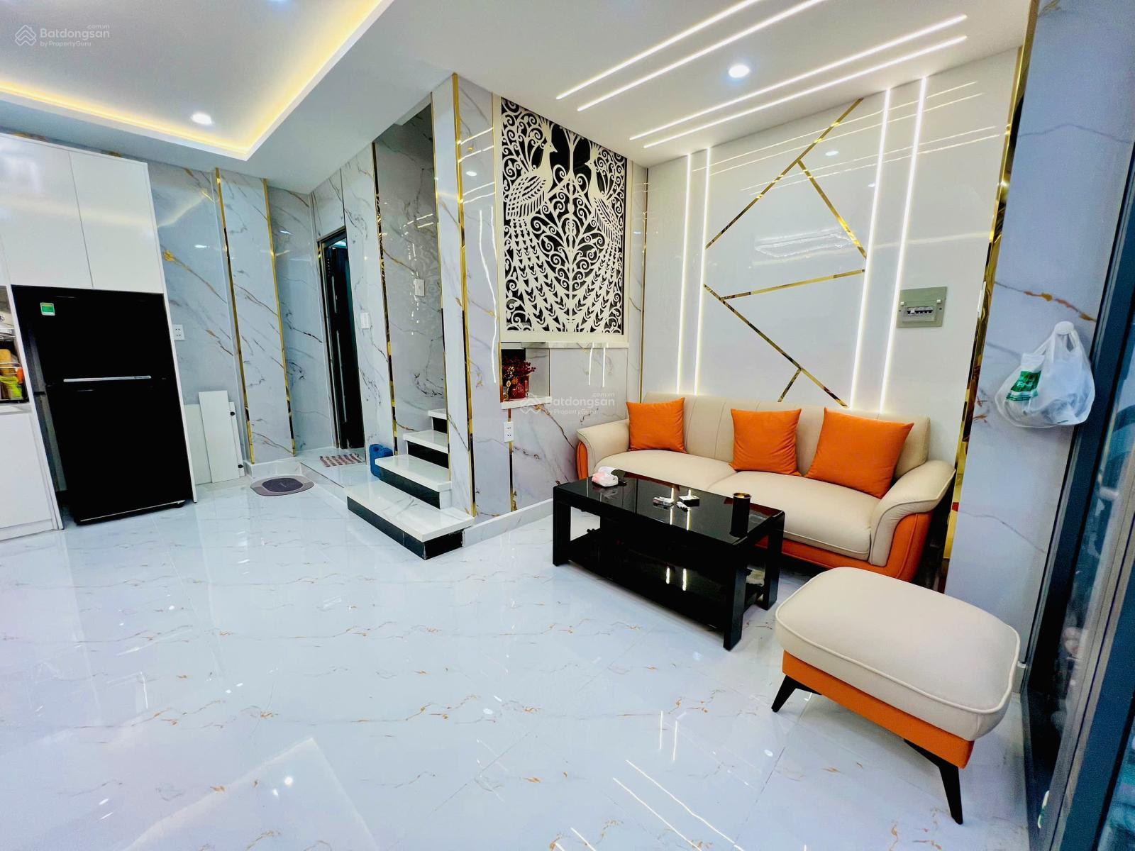 Mặt tiền kinh doanh giao Nguyễn Hồng Đào - Trương Công Định - dt 4.5x20m - 4 tầng chỉ nhỉnh 16 tỷ