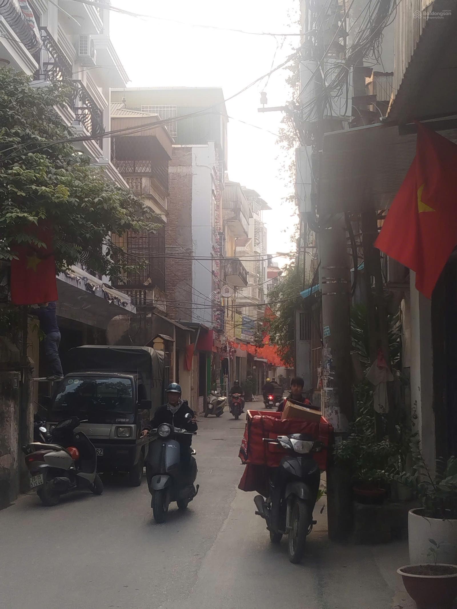 Nhà mới 90m2x6 Tầng MT5m ô tô tránh Tân Mai,Hoàng Mai 25.8 tỷ